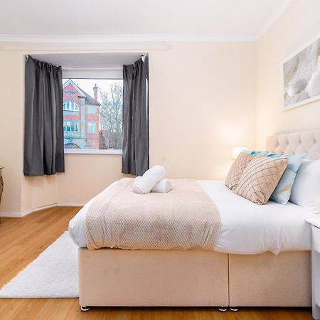 Luxury 3 Bedroom House - Harborne - Parking - Garden - Wifi & Netflix 122G Birmingham Exterior photo